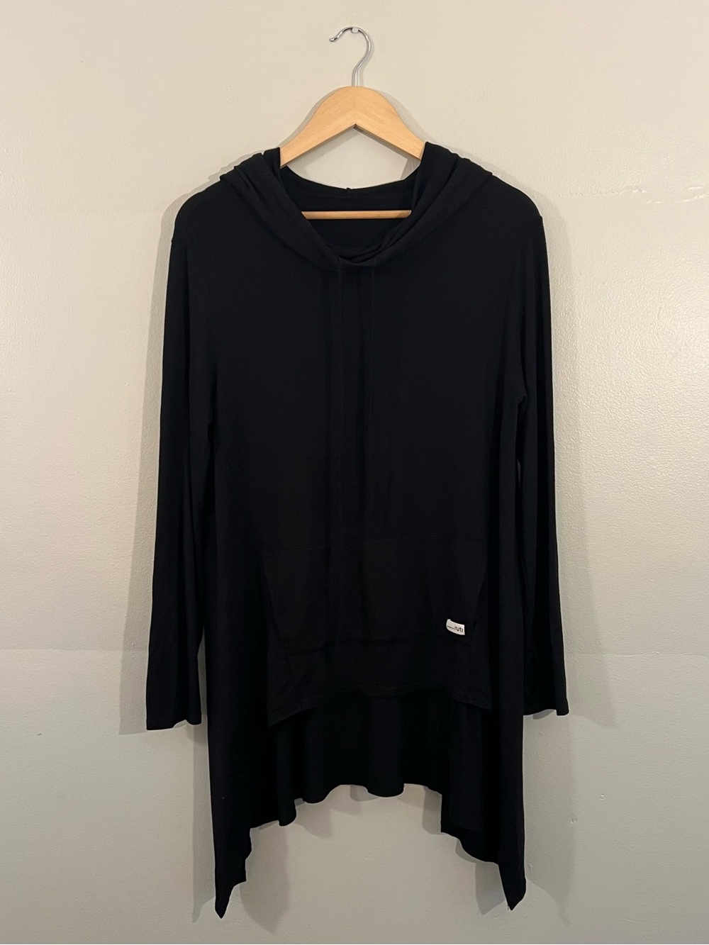 Ruti black long sleeve hooded high-low tunic top yoga lounge leisure comfort